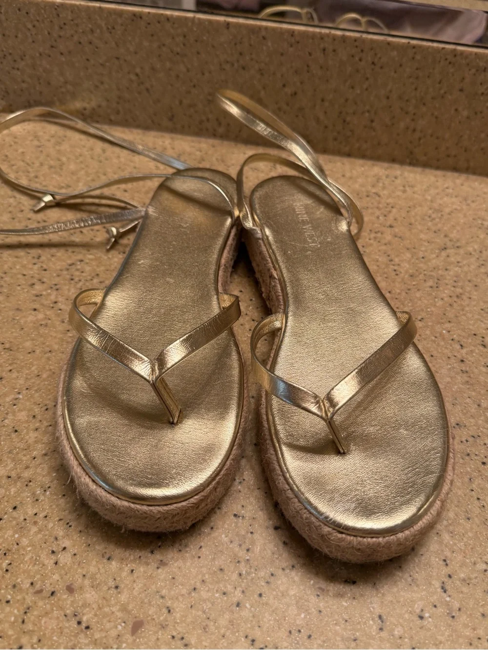 Nine West Gold Metallic Espadrille Thong Sandals with Ankle Wrap Sz 8.5